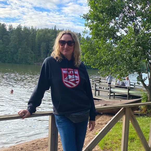 Meet your Posher, Jocelyn - Picture 2 of 2